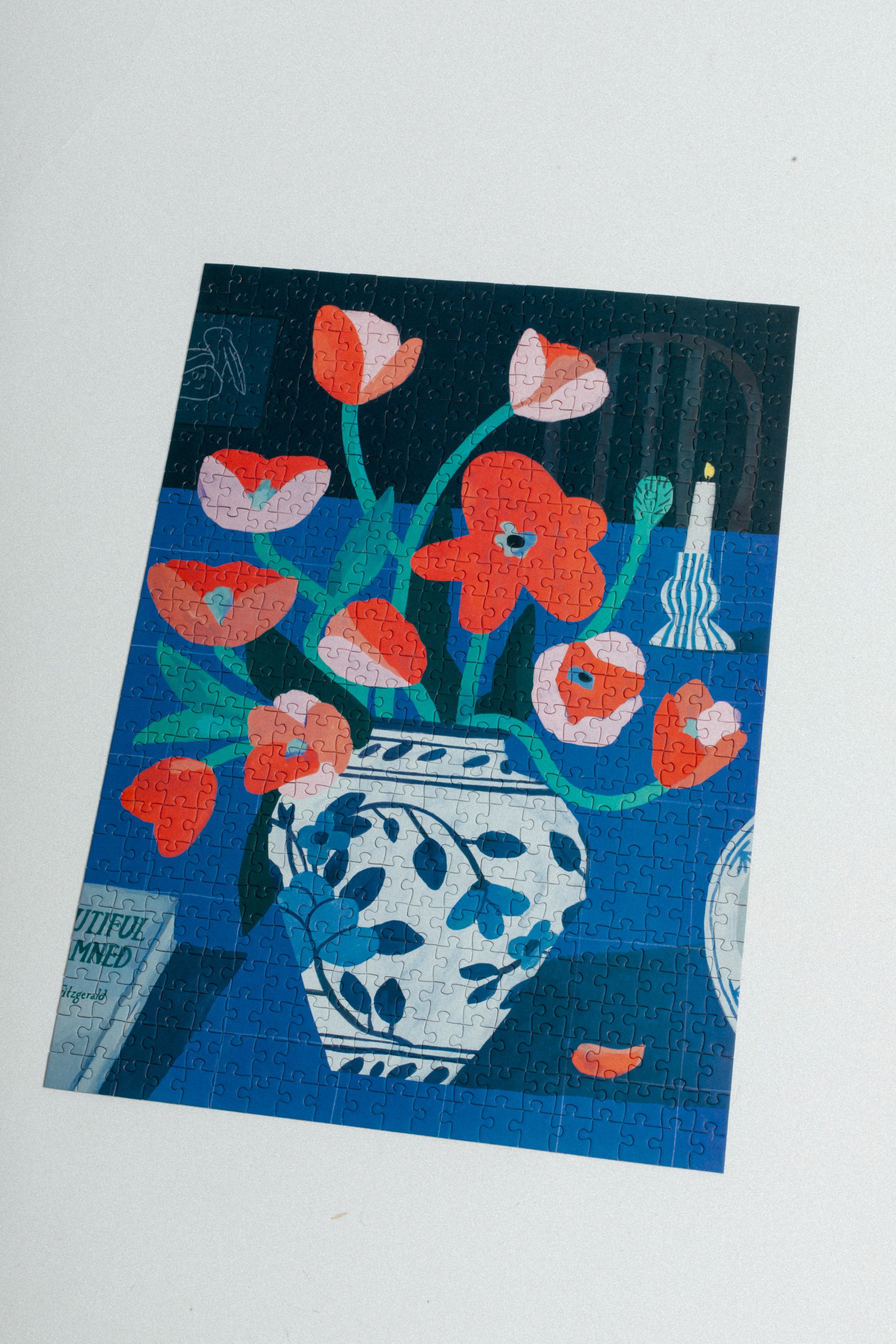 Table for Tulip (500 Piece) – Quite Puzzling